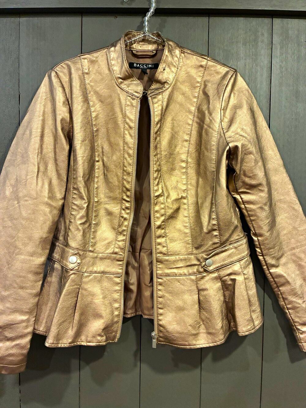Baccini Women’s M Gold Zip-Up Short Jacket Pockets Pleated Long Sleeve
